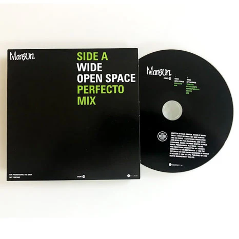 Mansun / Attack of the Grey Lantern 3CD+DVD deluxe edition with EXCLUSIVE Mansun CD single - Image 3