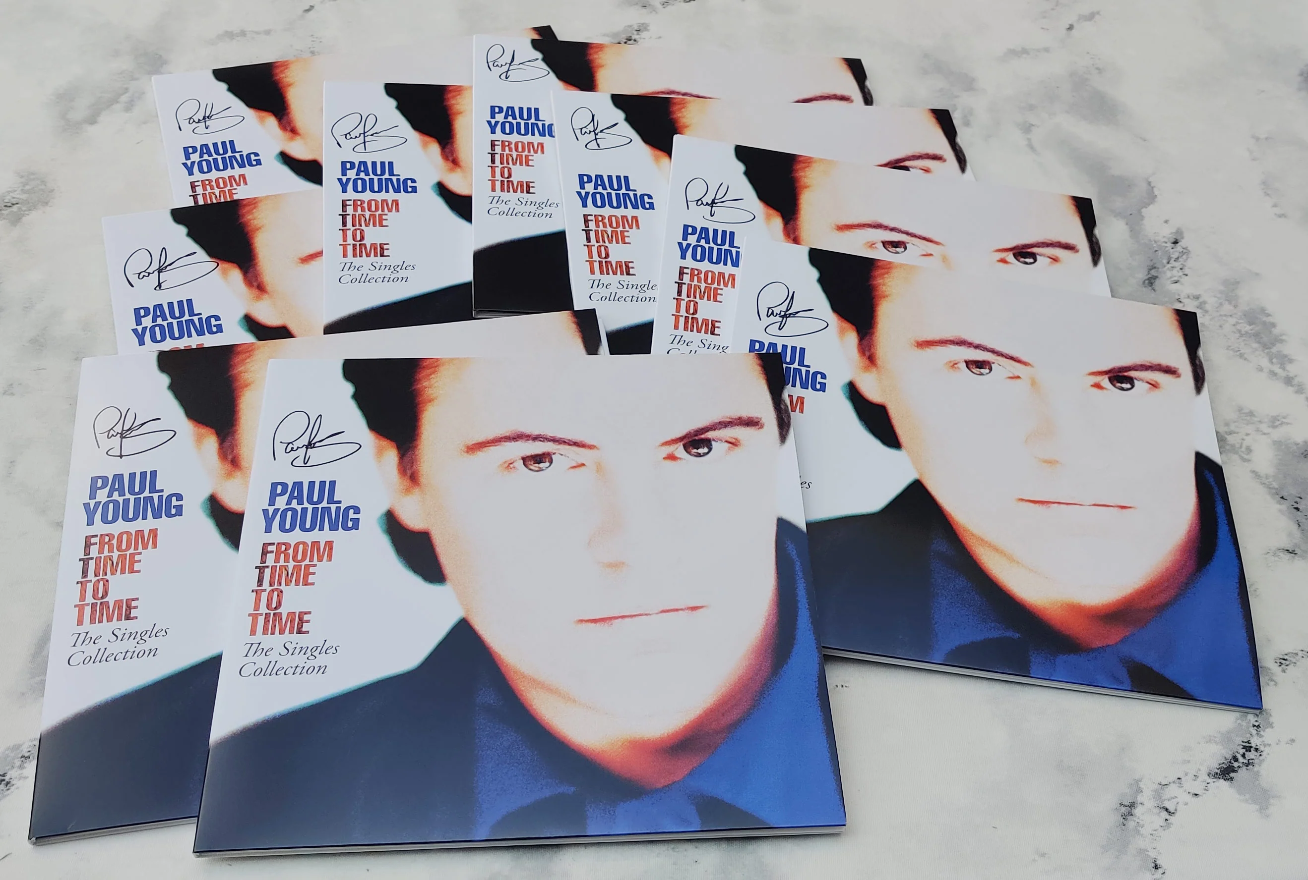 Paul Young / From Time to Time: The Singles Collection 2LP blue vinyl SIGNED by Paul Young - Image 4